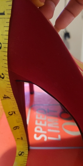 Red high heels - Picture 6 of 6